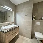Le Galambre 3*