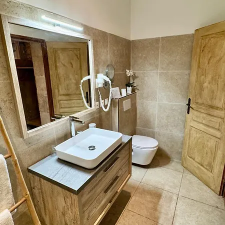 Le Galambre 3* Nîmes