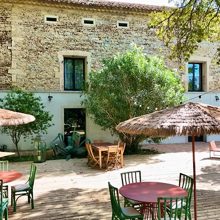 Le Galambre 3* נים