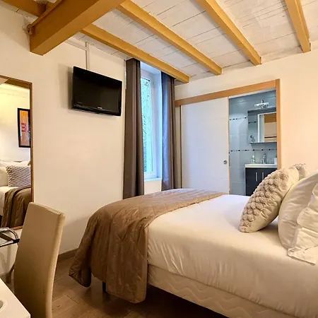 Le Galambre 3* נים