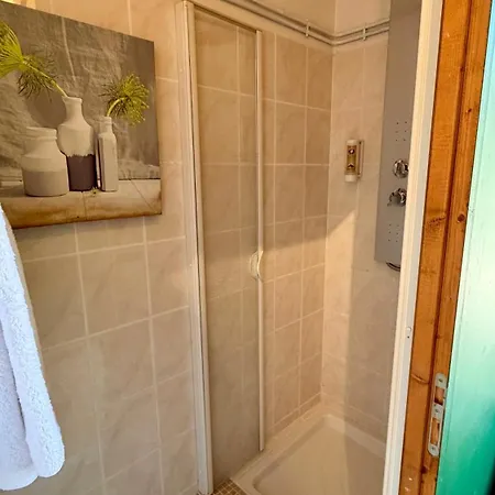 Le Galambre 3* נים