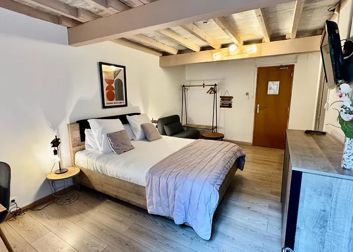 Le Galambre 3* Nîmes